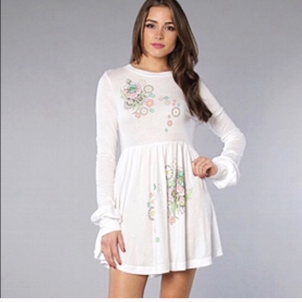 WildFox 'Garden Party' White Floral Vacation Dress Small